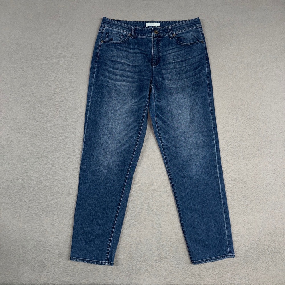 LL Bean Signature Jeans Womens 8 Blue Straight Leg Stretch Distressed Denim